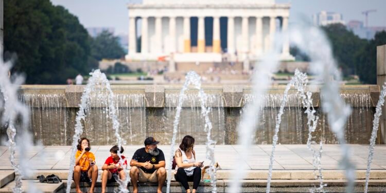 Más de 180 millones de personas en Estados Unidos están bajo alerta por la peligrosa ola de calor