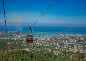 Protestan por paro de operaciones del Teleférico de Puerto Plata