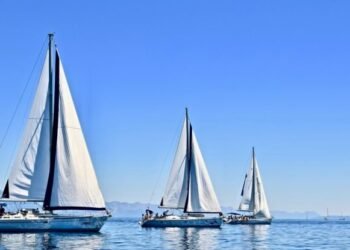 Proyecto de ley que impulsaría turismo náutico enfrenta trabas burocráticas.