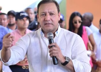 Abel Martínez cuestiona Gobierno pretenda eliminar plan de medicamentos alto costo