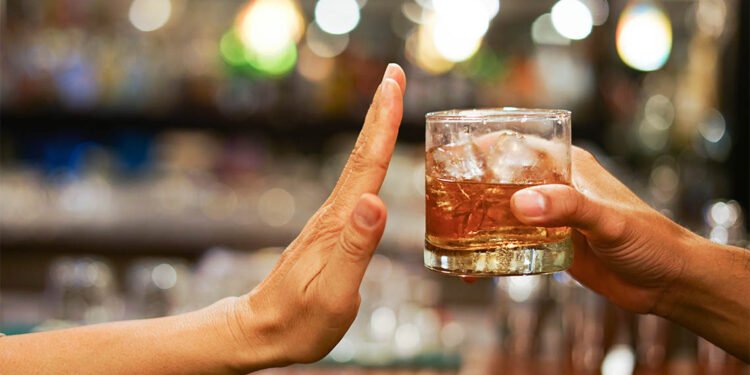 Una sola bebida alcohólica al día puede elevar la tensión arterial, según un estudio