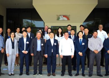 Ejecutivos de Korea Exports Corporation visita el IDAC y reitera interés en aeropuerto de Pedernales