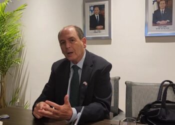 Embajador de Israel anuncia inversiones de $300 millones para combatir el sargazo en RD