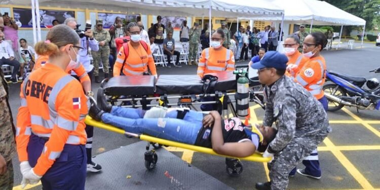 Escuelas Vocacionales certifican por primera vez técnicos en respuestas de emergencias hospitalarias