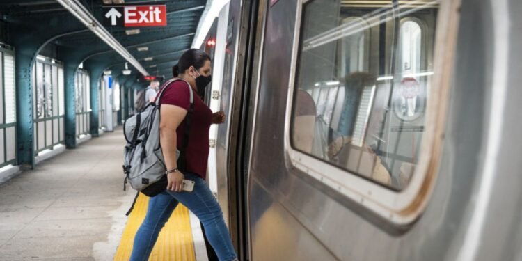 New York: a partir de agosto moverse en Subway, autobuses, trenes… y transitar por peajes, será más costoso