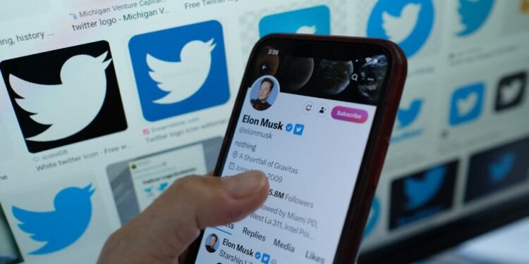 Twitter limitará la aplicación TweetDeck a las cuentas verificadas
