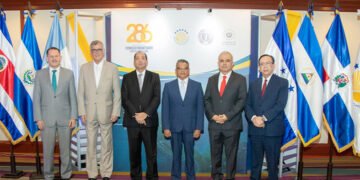 Gobernador del Banco Central ve favorable perspectiva económica de RD ante impulso del turismo y otros sectores