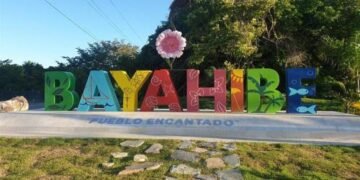 Ministerio de Turismo inicia trabajos de construcción de calles de Bayahíbe