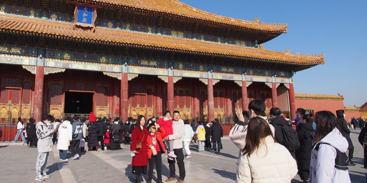 China autoriza viajes organizados a 70 países más, entre ellos varios de Latinoamérica