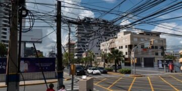 Indotel inicia plan para eliminar contaminación visual por cableado