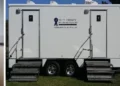 Nueva York contrata camiones con duchas para inmigrantes por 18 millones de dólares