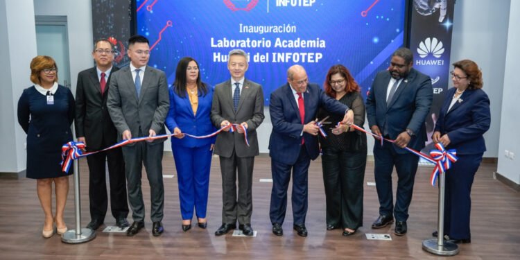 INFOTEP y Huawei inauguran academia TIC