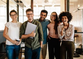 Mercado laboral enfrenta cambios con los profesionales Gen-Z