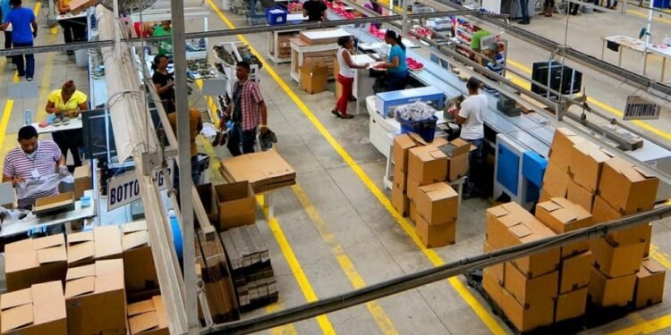 Los índices de  Confianza Industrial y Clima Empresarial indican que las ventas reales han quedado significativamente por debajo de las expectativas