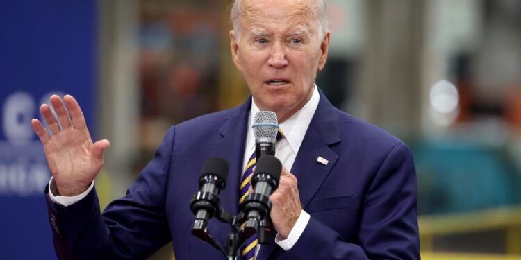 Biden advierte: «La supremacía blanca no tiene cabida en EEUU»