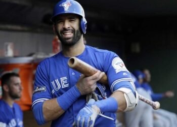 José Bautista firma acuerdo de un día con Toronto para retirarse como Azulejo