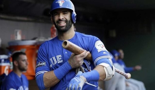 José Bautista firma acuerdo de un día con Toronto para retirarse como Azulejo