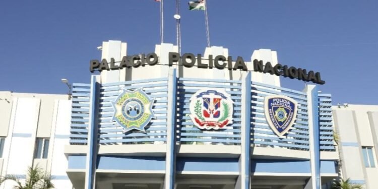 La Policía Nacional cambiará el color del uniforme y su lema