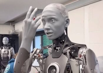 Empresa china planea para fines de 2023 la producción en masa del primer robot humanoide con razonamiento de IA