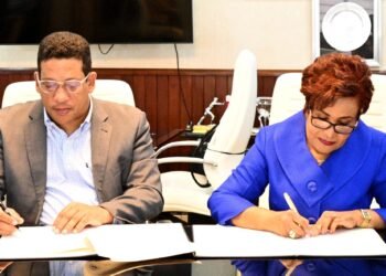 Superintendencia de Seguros apoyará a la DGCP para fortalecer las garantías de las pólizas en las contrataciones públicas