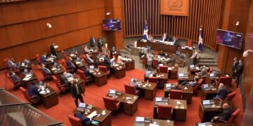 Senadores convierten en ley presupuesto complementario
