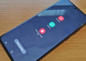 La razón por la que debes apagar tu teléfono celular una vez a la semana