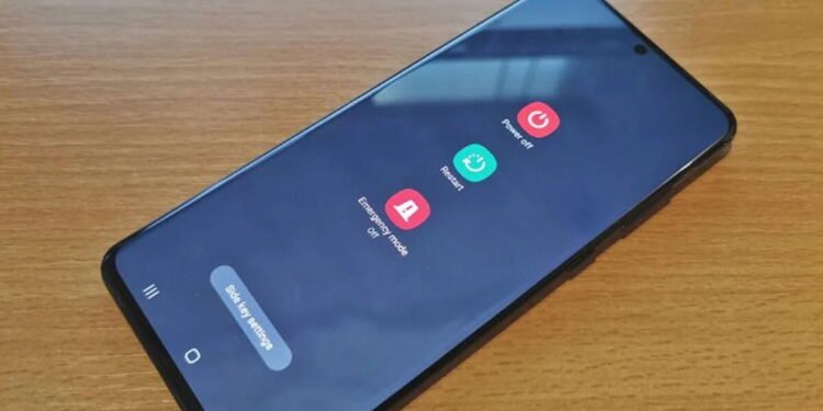 La razón por la que debes apagar tu teléfono celular una vez a la semana