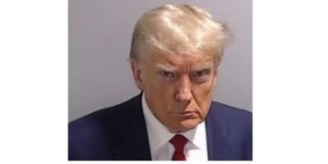 Trump convierte su ficha policial en «merchardising» para su campaña