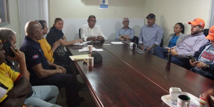 Alcalde Abel Martínez activa el PMR ante posible paso tormenta Franklin por el país