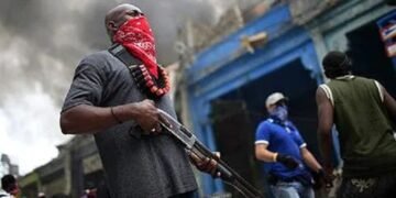 Las bandas ponen de rodillas a Haití, que aguarda por una intervención internacional