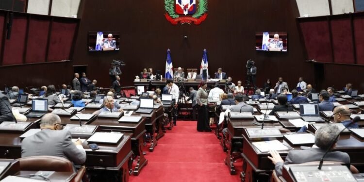 Diputados aprueban presupuesto reformulado