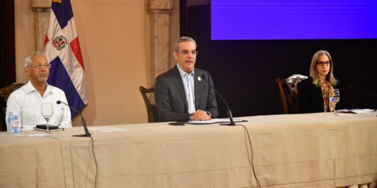 Presidente Luis Abinader dice que próximo año escolar será exitoso