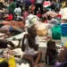 Desplazados por el terror de las pandillas, haitianos viven en condiciones inhumanas