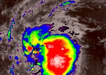 En las próximas horas, la Tormenta Tropical Franklin estará tocando tierra en el suroeste de República Dominicana