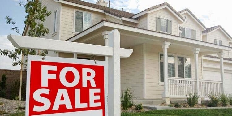 ¿Por qué los latinos invierten en el sector inmobiliario de EEUU?