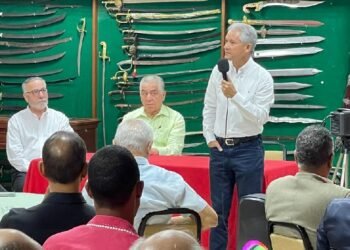 Economista Ng Cortiñas dice Abinader ha empeorado niveles deuda pública en más de US$15 mil millones