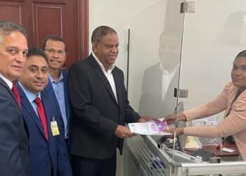 Partido de la Liberación Dominicana (PLD) entrega el padrón de militantes a la JCE