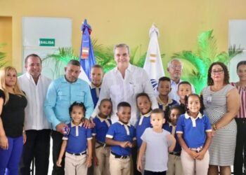 Presidente Abinader declara de alta prioridad nacional sector educativo preuniversitario