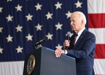 La campaña de reelección de Biden lanza anuncio en “espanglish” dirigido a latinos de EEUU