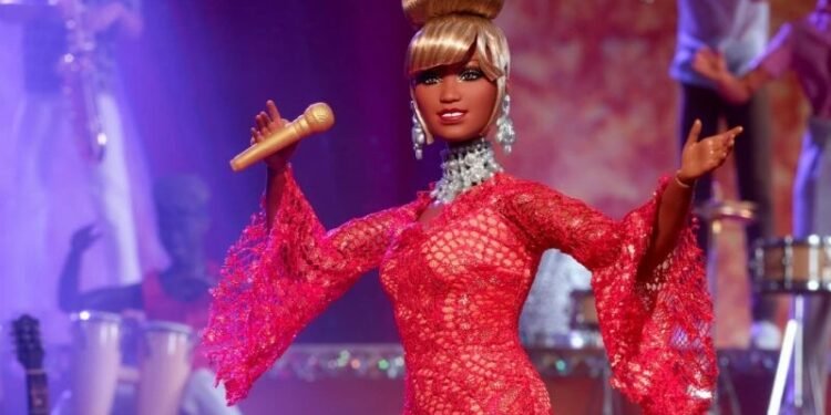 La muñeca Barbie con la figura de Celia Cruz sale hoy a la venta