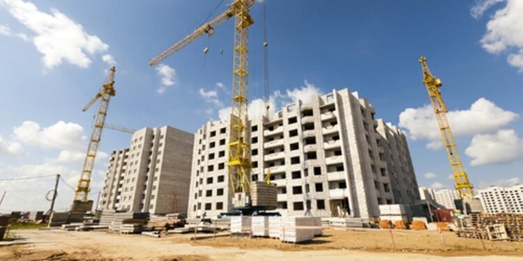 Las deportaciones masivas hacen temblar el sector de la construcción