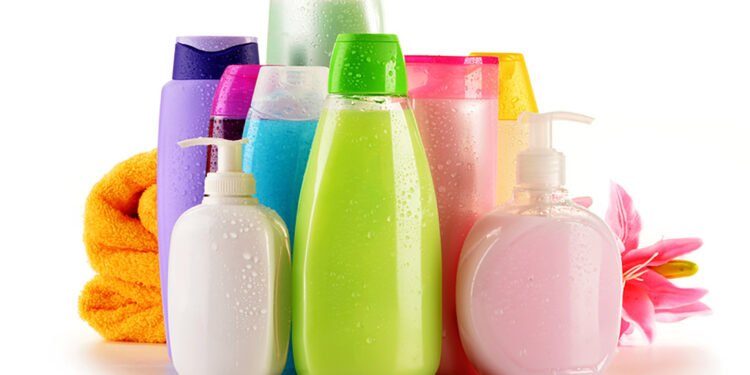 Dermatólogos advierten sobre químicos en los cosméticos