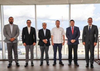 Empresarios se unen al Gobierno para buscar solución a producción nacional ante cierre de frontera