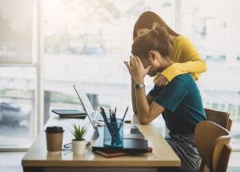 ¿El estrés y la ansiedad causan presión arterial alta?