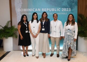 Expertos del sector turístico e inmobiliario discuten nuevos desafíos y oportunidades