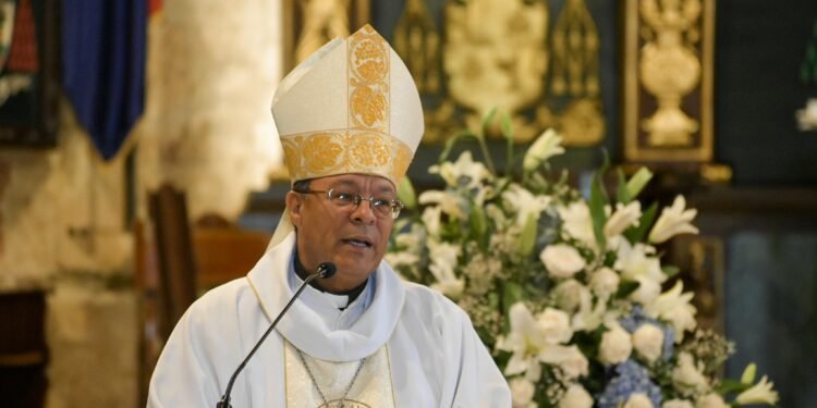 Obispo plantea tratar tema de Haití bajo el principio del dialogo e incluir sectores alternos