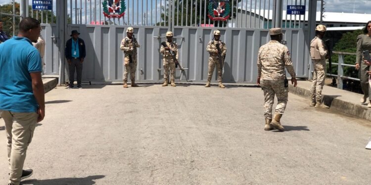 Comerciantes de Jimaní aseguran Abinader “mataría la economía” tras cerrar fronteras con Haití