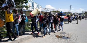 Más 61 mil haitianos han retornado a Haití, tras 12 días de cierre fronterizo
