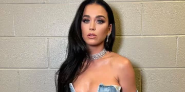 Katy Perry se emblsa millonaria suma con la venta de su catálogo