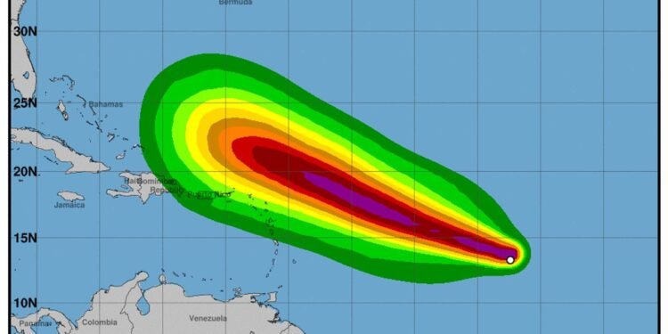Huracán Lee provocaría vientos y oleajes anormales en República Dominicana